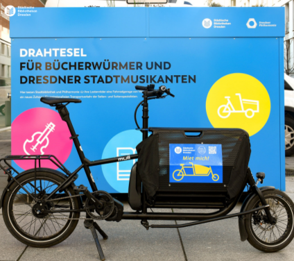 Lastenfahrrad und Fahrradgarage